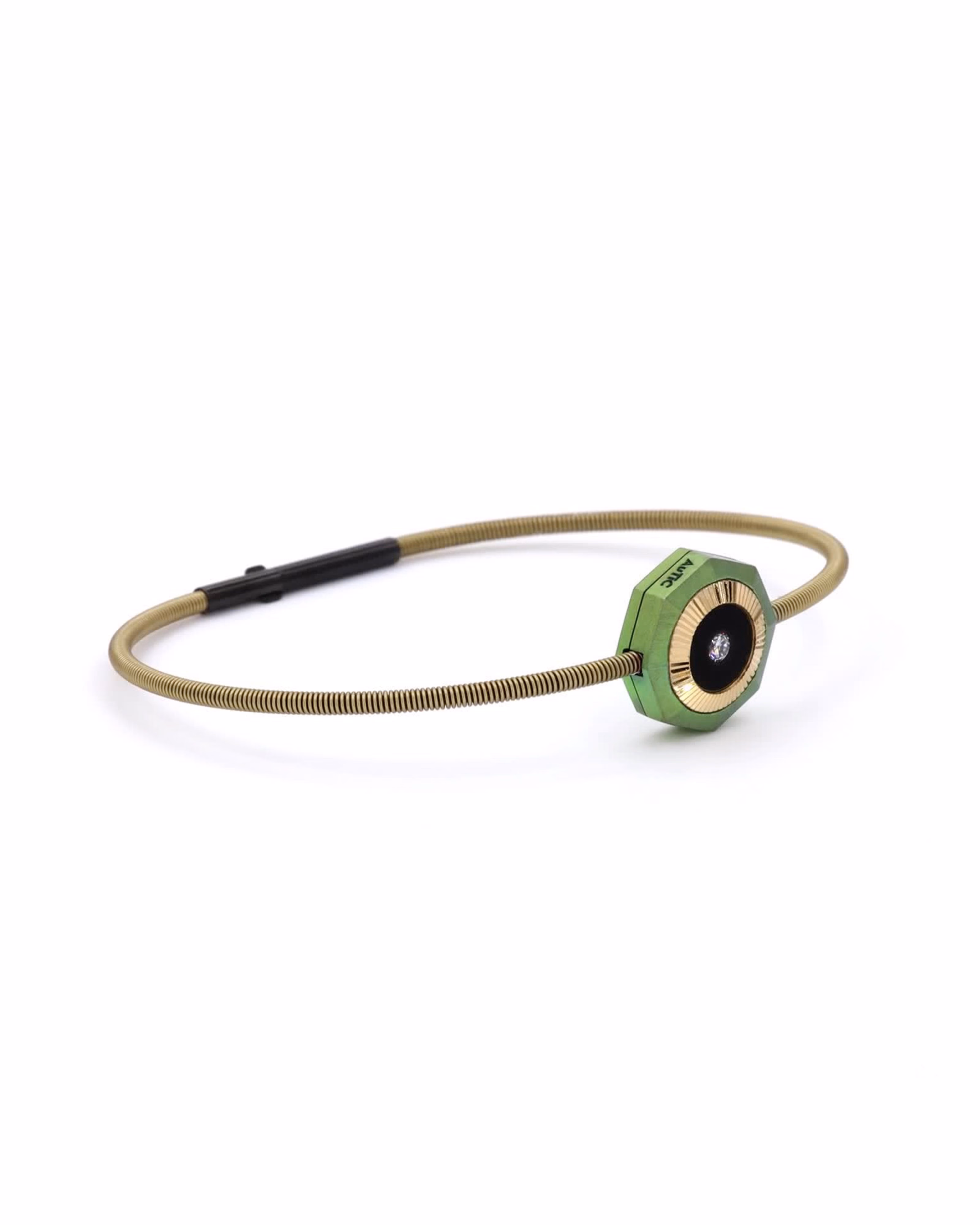 Vibes – Titanium Bracelet in Green Color.