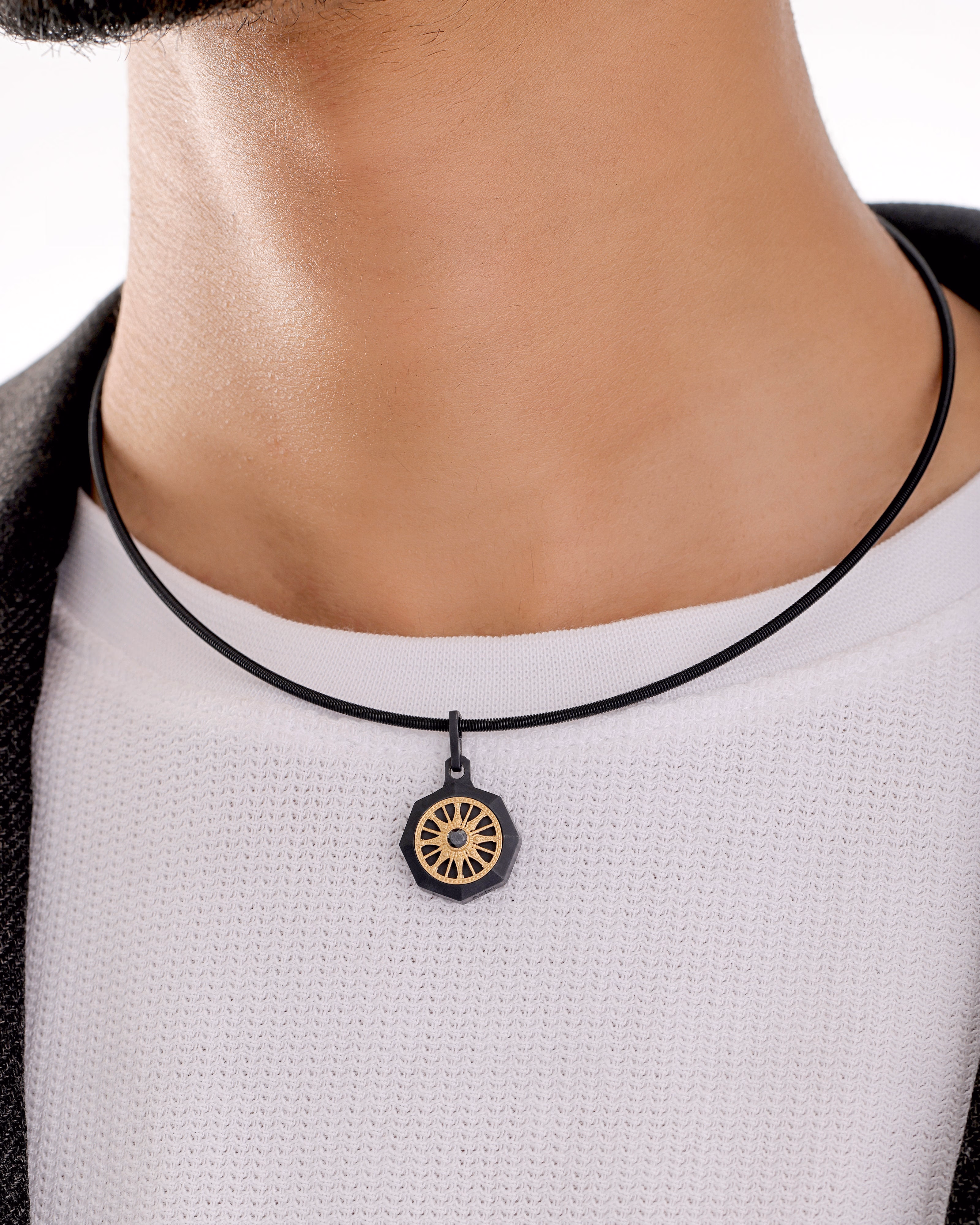 Dravida – Black Titanium Pendant.