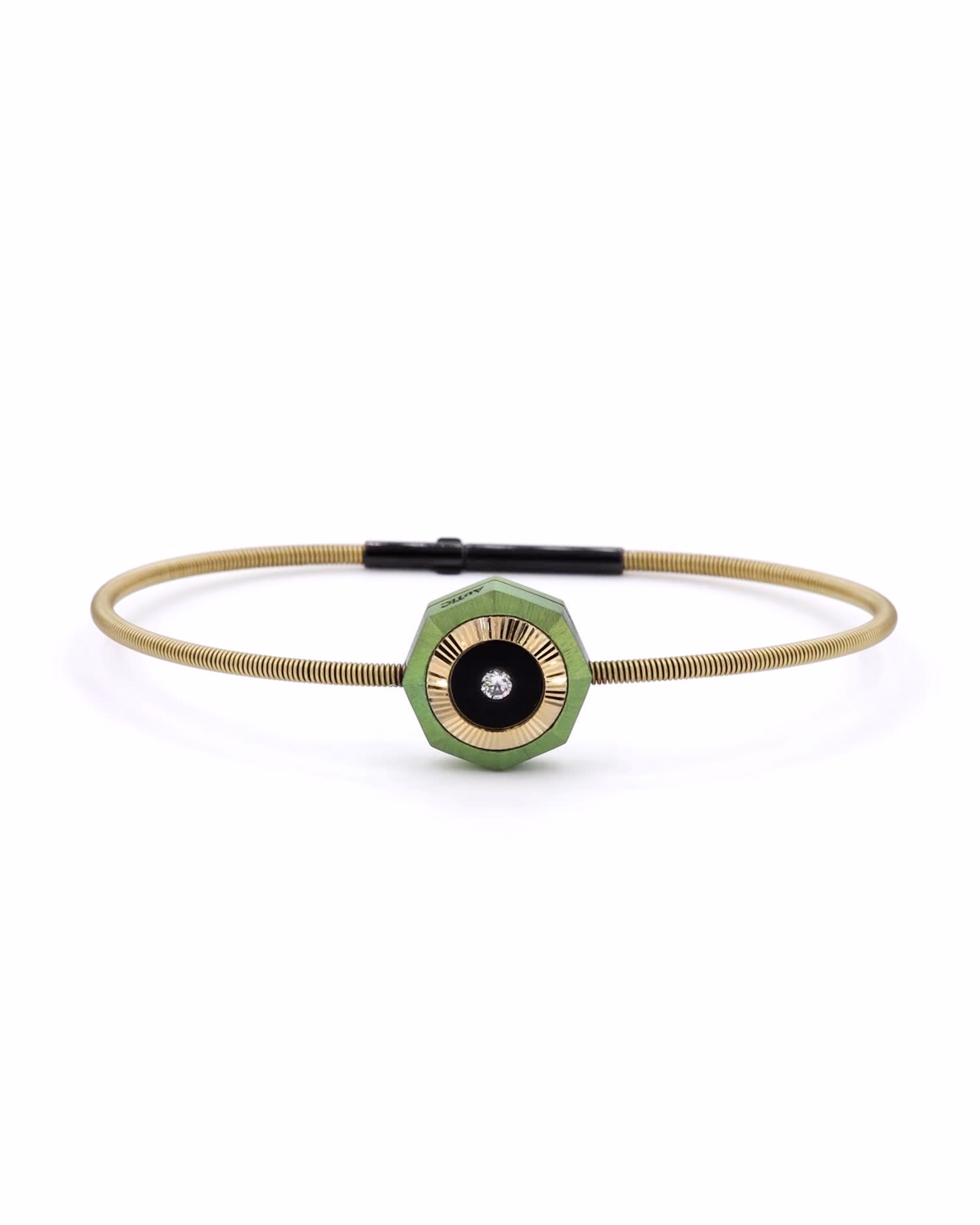 Vibes – Titanium Bracelet in Green Color.