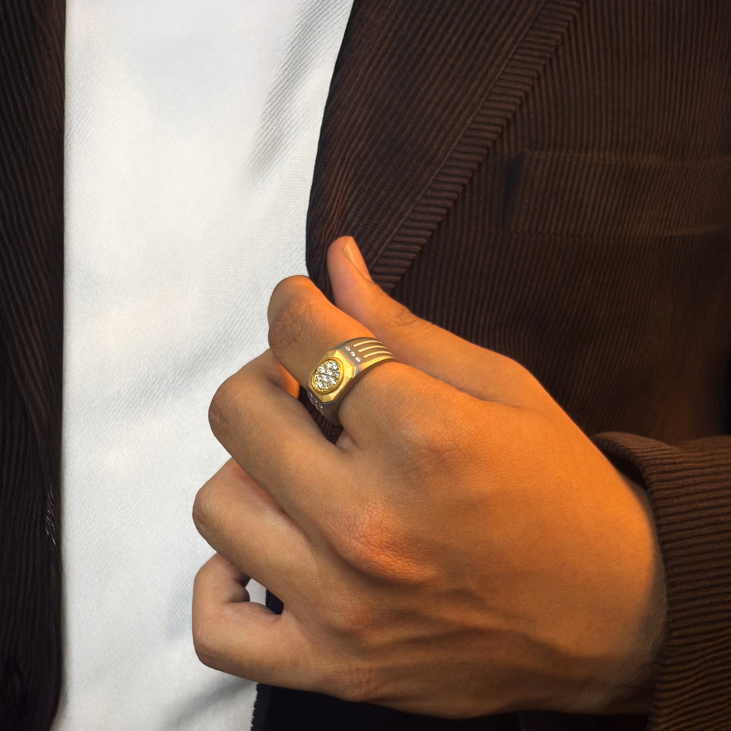 Axiom Axis ring, close detail